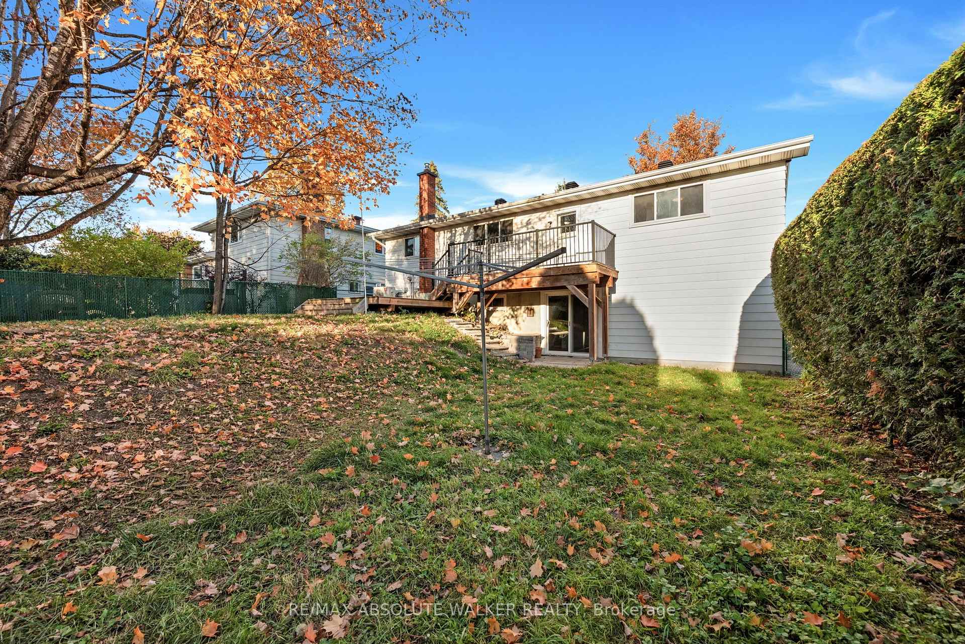 Photo 39 of 18 Silver Aspen Crescent, Ottawa, Blackburn Hamlet — HOMEH
