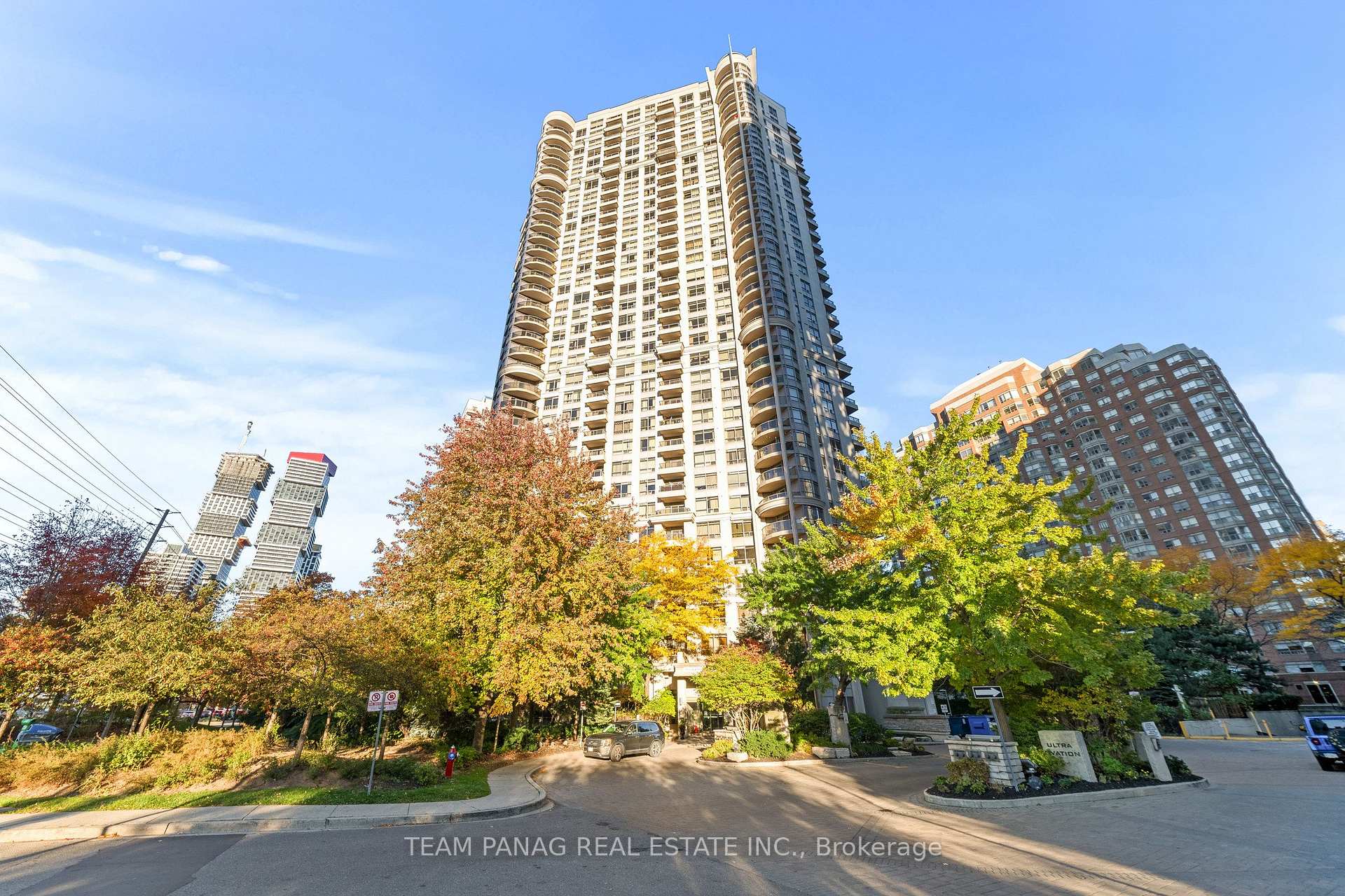 Photo of Unit 401, 310 Burnhamthorpe Road W