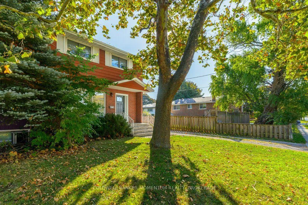 Photo 3 of 570 Lake Street N, St. Catharines, Lakeport — HOMEH