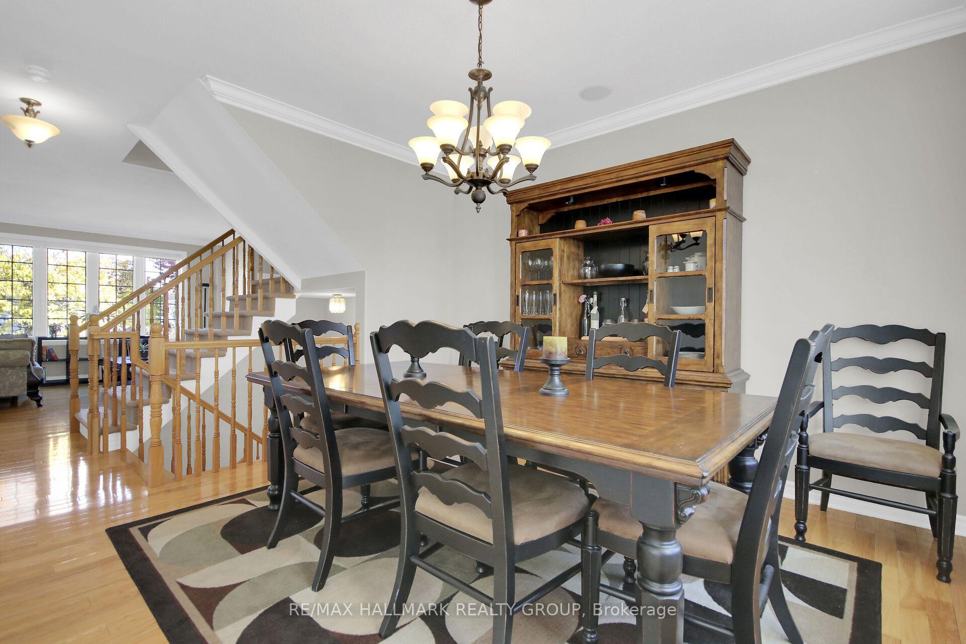Photo 10 of 721 Mud Creek Crescent, Ottawa, Riverside South/Gloucester Glen — HOMEH
