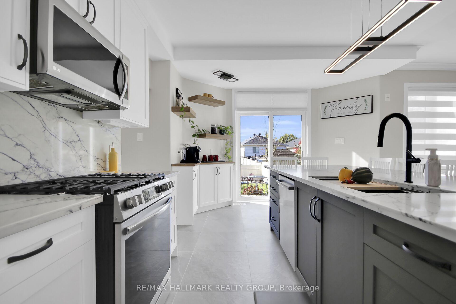 Photo 14 of 721 Mud Creek Crescent, Ottawa, Riverside South/Gloucester Glen — HOMEH