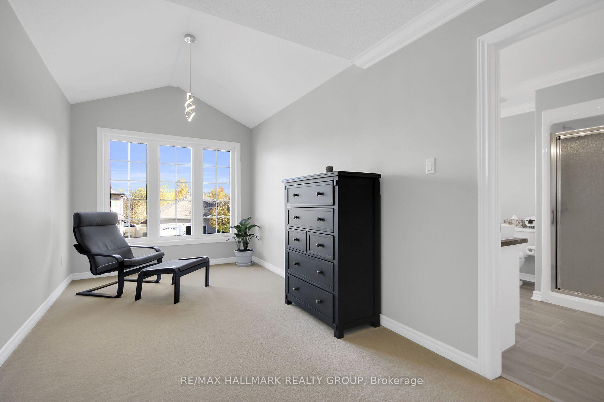 Photo 23 of 721 Mud Creek Crescent, Ottawa, Riverside South/Gloucester Glen — HOMEH