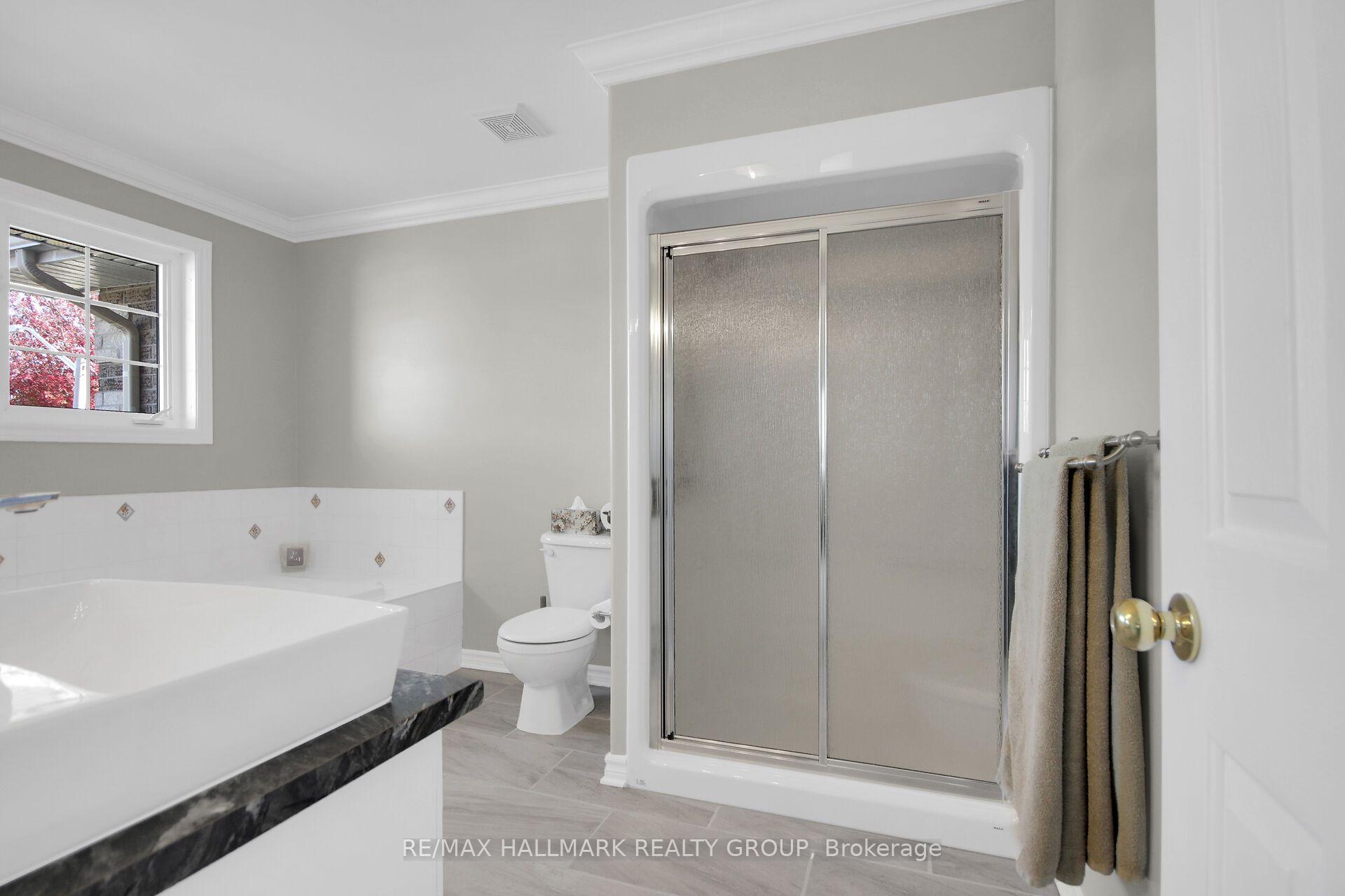 Photo 25 of 721 Mud Creek Crescent, Ottawa, Riverside South/Gloucester Glen — HOMEH