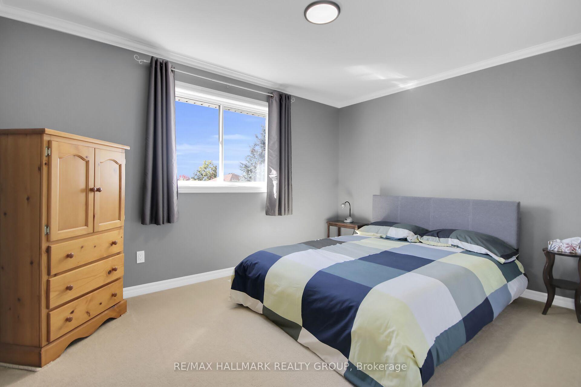 Photo 27 of 721 Mud Creek Crescent, Ottawa, Riverside South/Gloucester Glen — HOMEH
