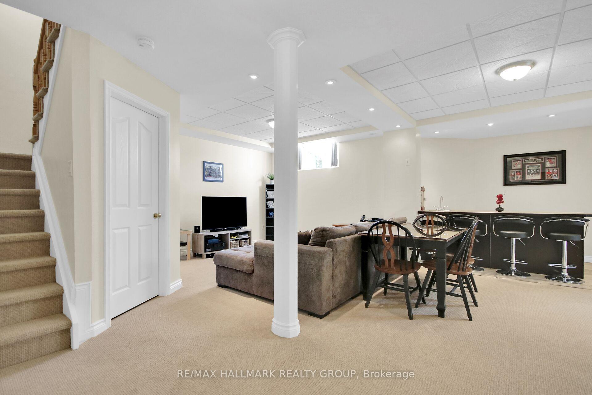 Photo 31 of 721 Mud Creek Crescent, Ottawa, Riverside South/Gloucester Glen — HOMEH