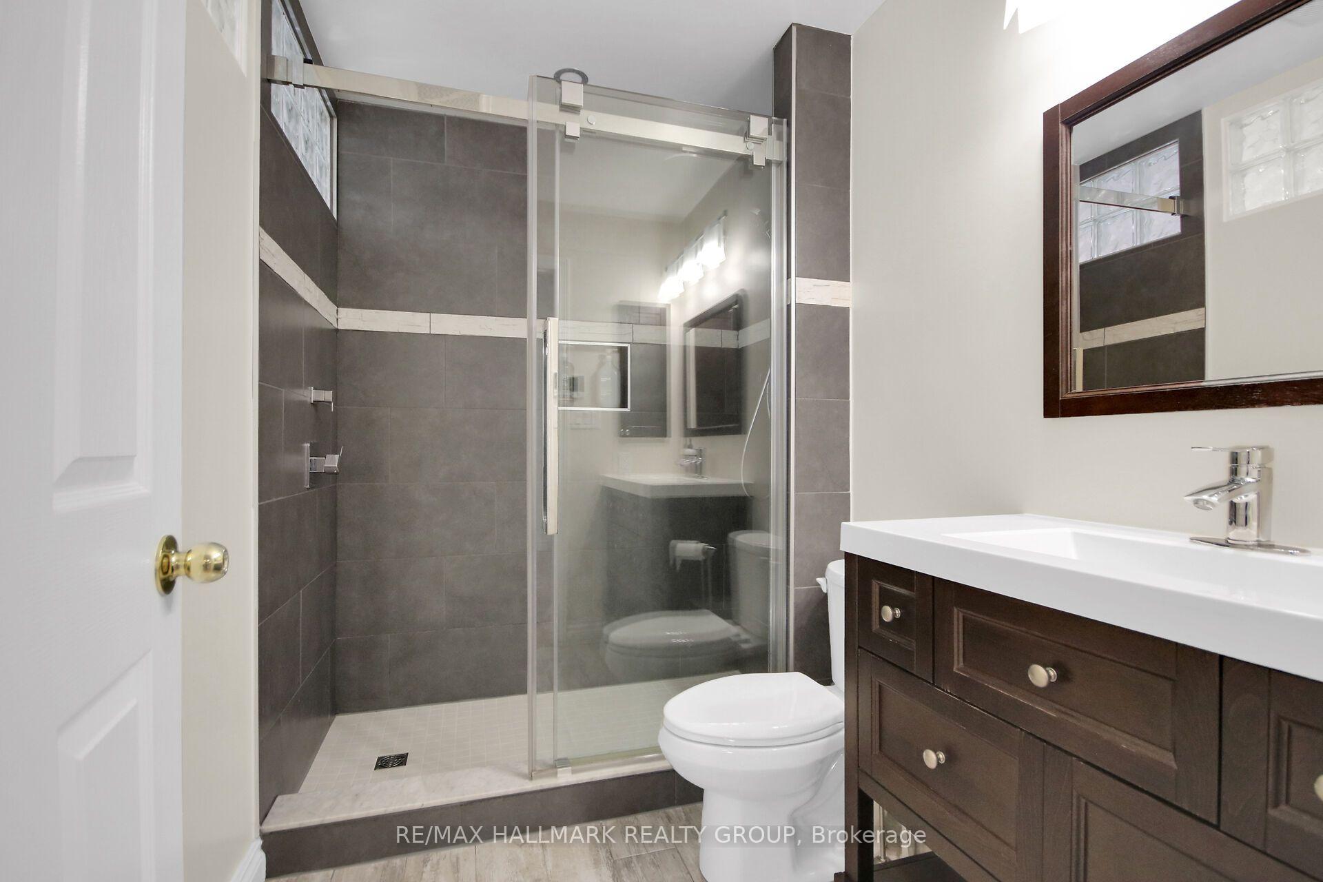 Photo 37 of 721 Mud Creek Crescent, Ottawa, Riverside South/Gloucester Glen — HOMEH