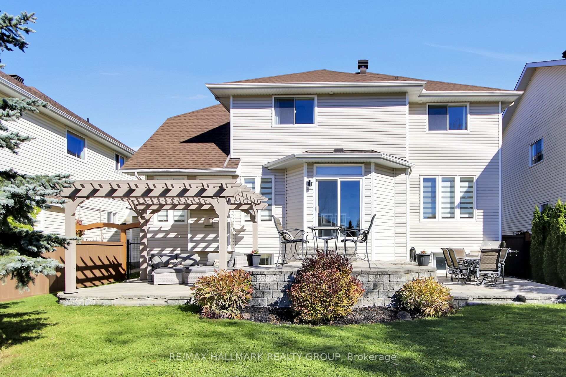 Photo 38 of 721 Mud Creek Crescent, Ottawa, Riverside South/Gloucester Glen — HOMEH