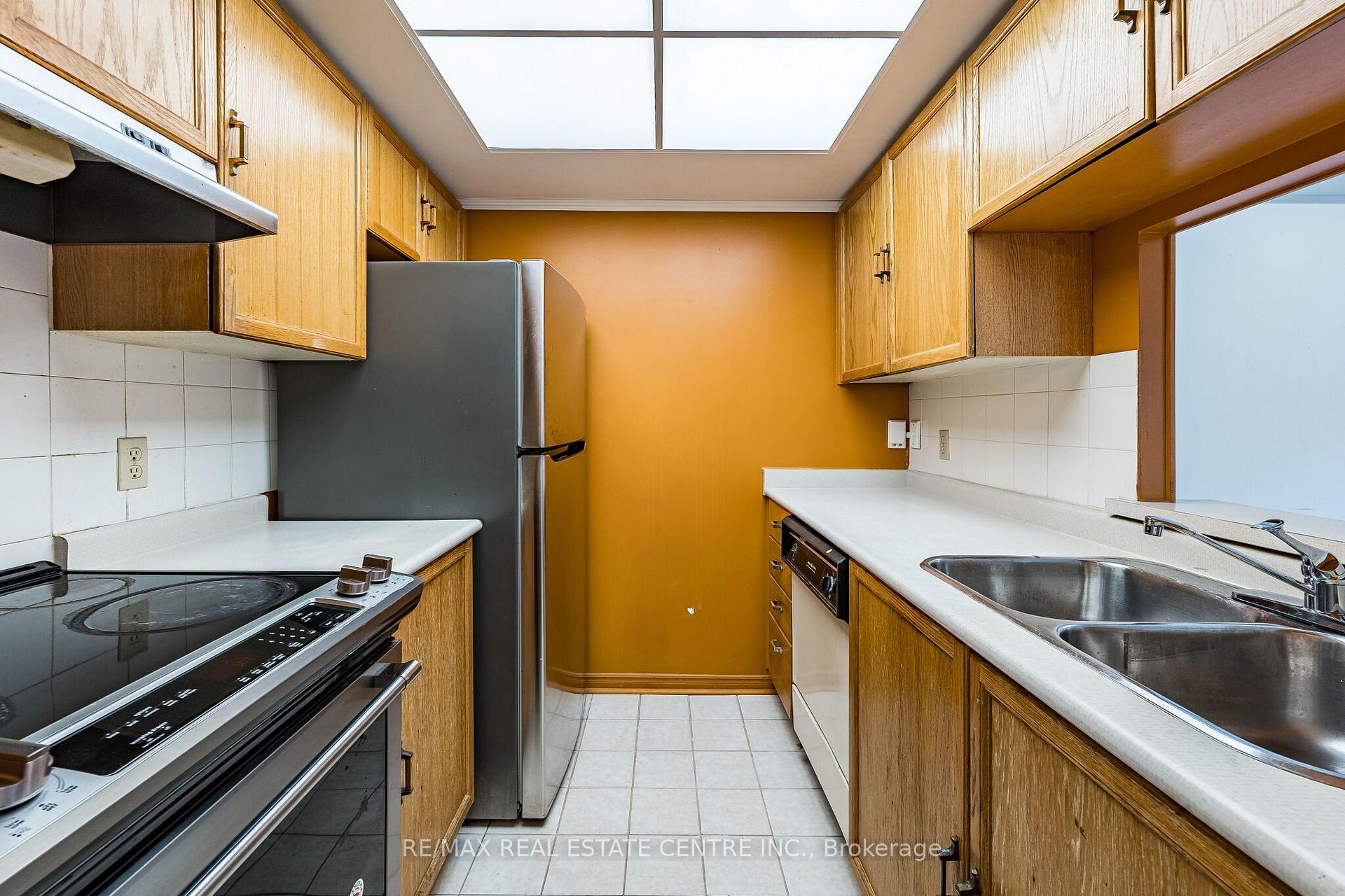Photo 6 of Unit 101, 8351 McLaughlin Road S, Brampton, Brampton South — HOMEH