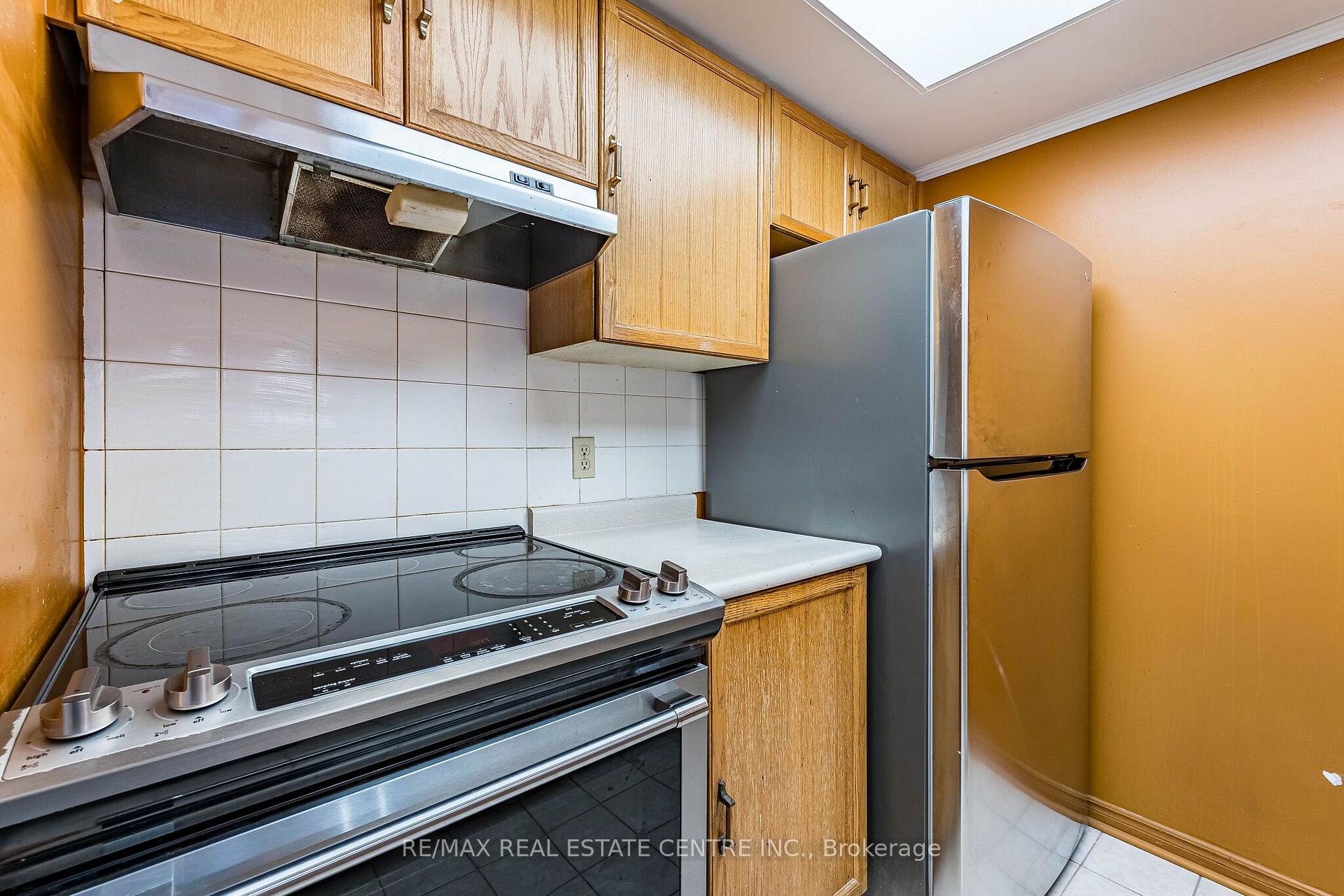 Photo 8 of Unit 101, 8351 McLaughlin Road S, Brampton, Brampton South — HOMEH