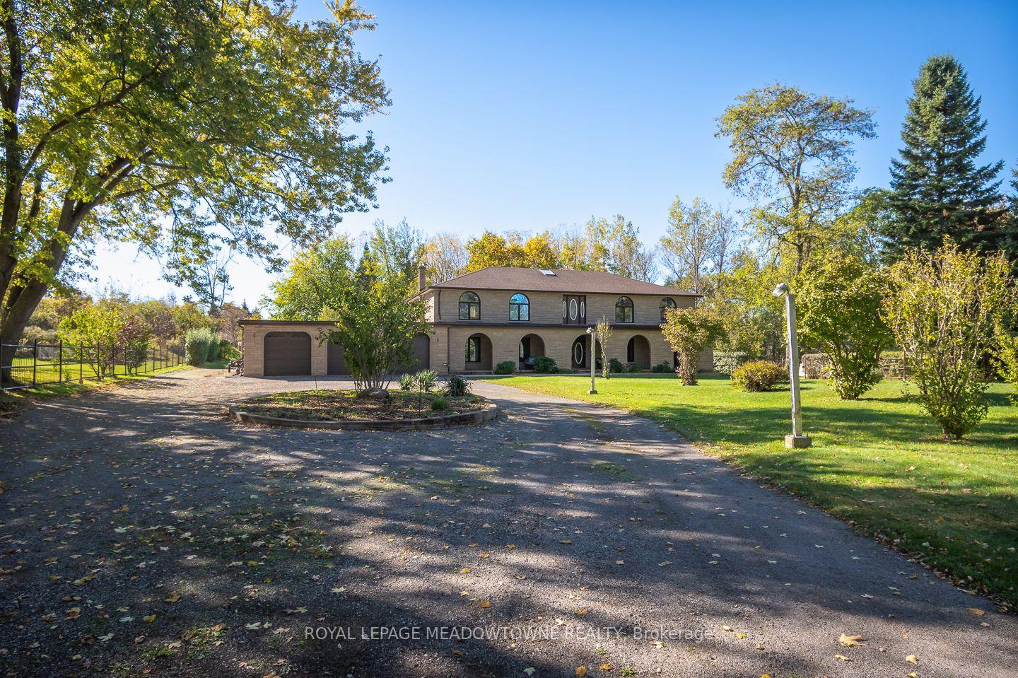 Photo 1 of 805 Centre Road, Hamilton, Rural Flamborough — HOMEH