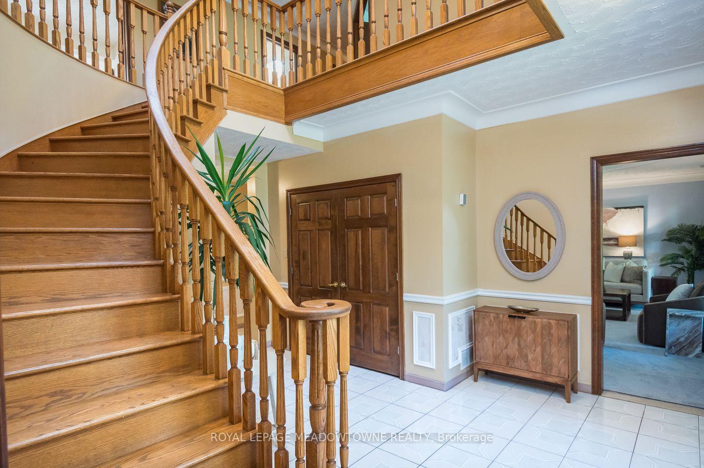 Photo 6 of 805 Centre Road, Hamilton, Rural Flamborough — HOMEH