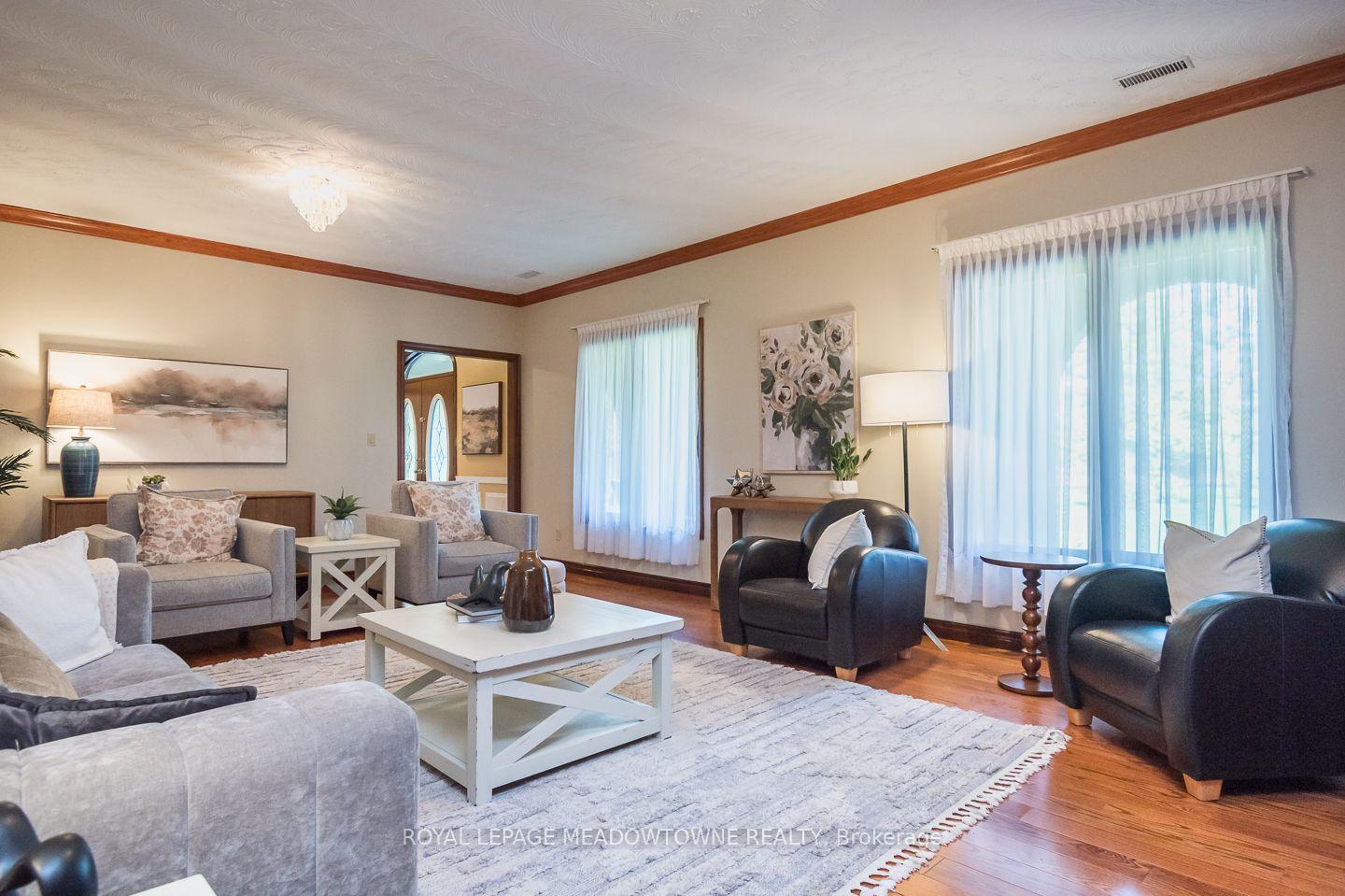 Photo 19 of 805 Centre Road, Hamilton, Rural Flamborough — HOMEH