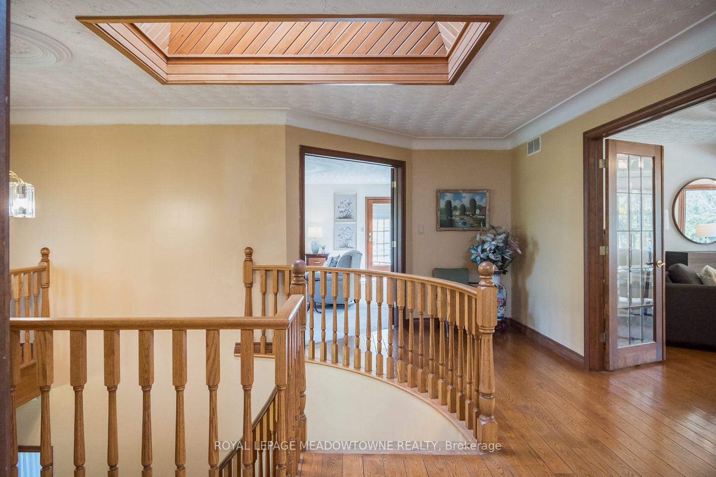 Photo 23 of 805 Centre Road, Hamilton, Rural Flamborough — HOMEH