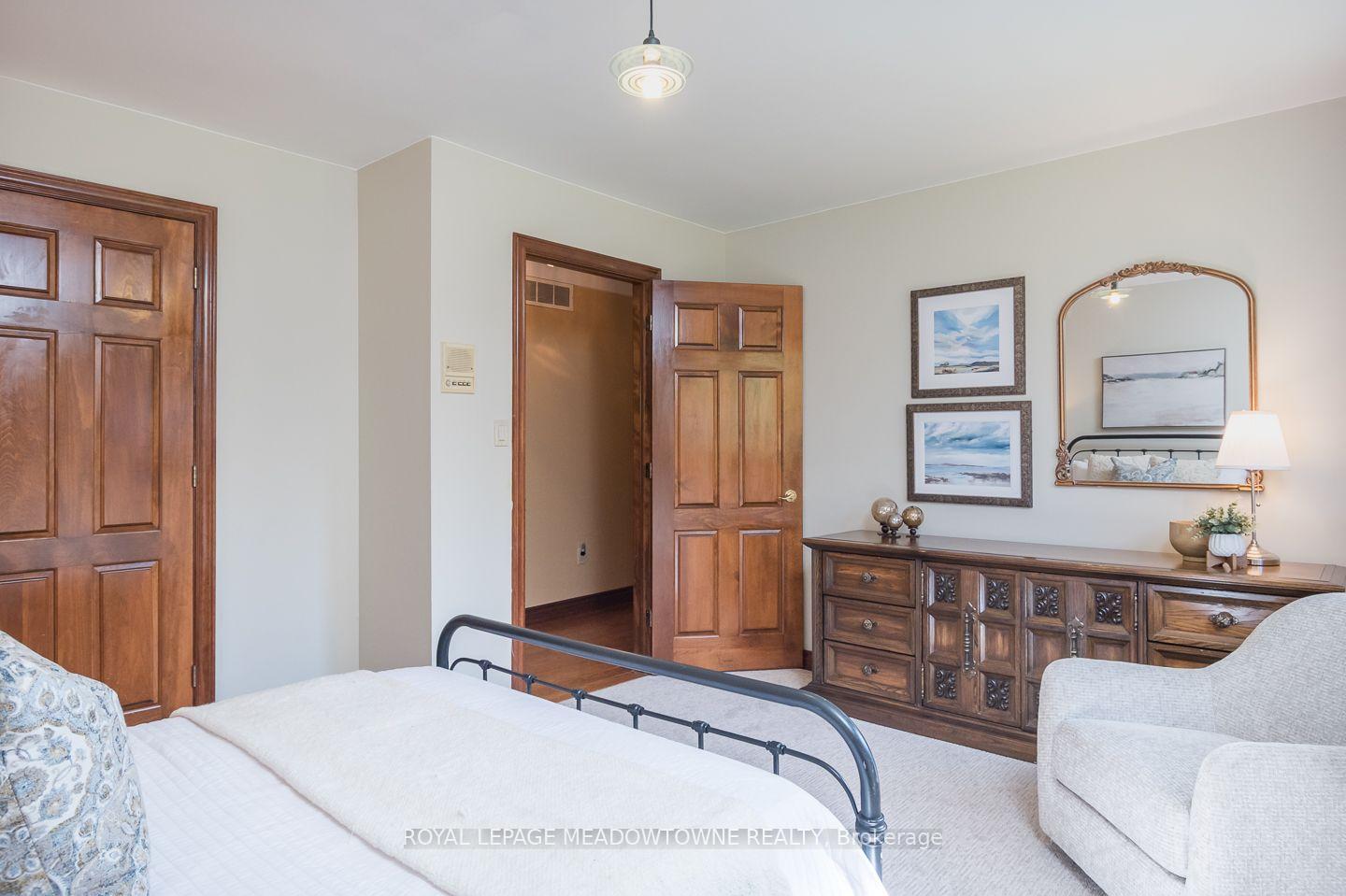 Photo 29 of 805 Centre Road, Hamilton, Rural Flamborough — HOMEH