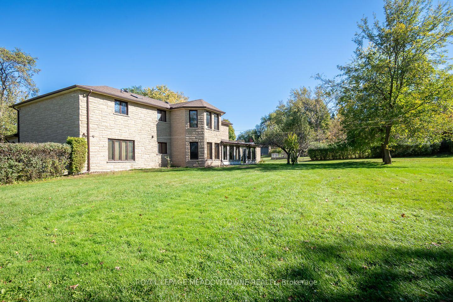 Photo 37 of 805 Centre Road, Hamilton, Rural Flamborough — HOMEH