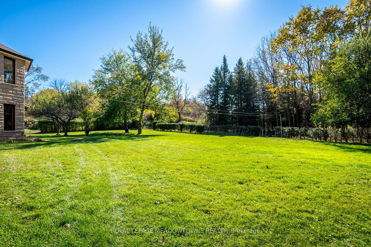 Photo 38 of 805 Centre Road, Hamilton, Rural Flamborough — HOMEH