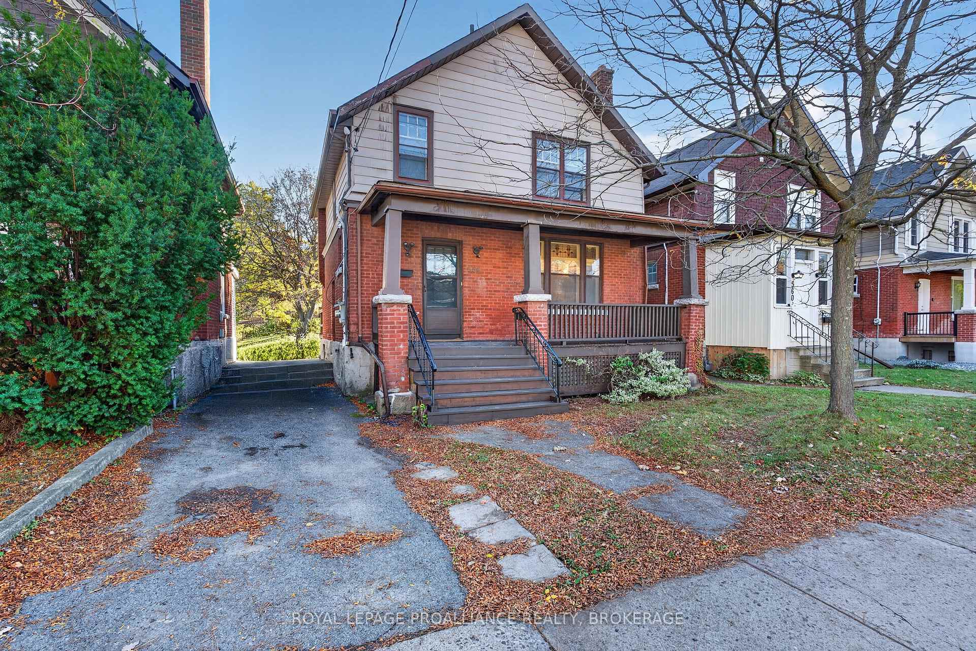 Photo of 558 Brock Street