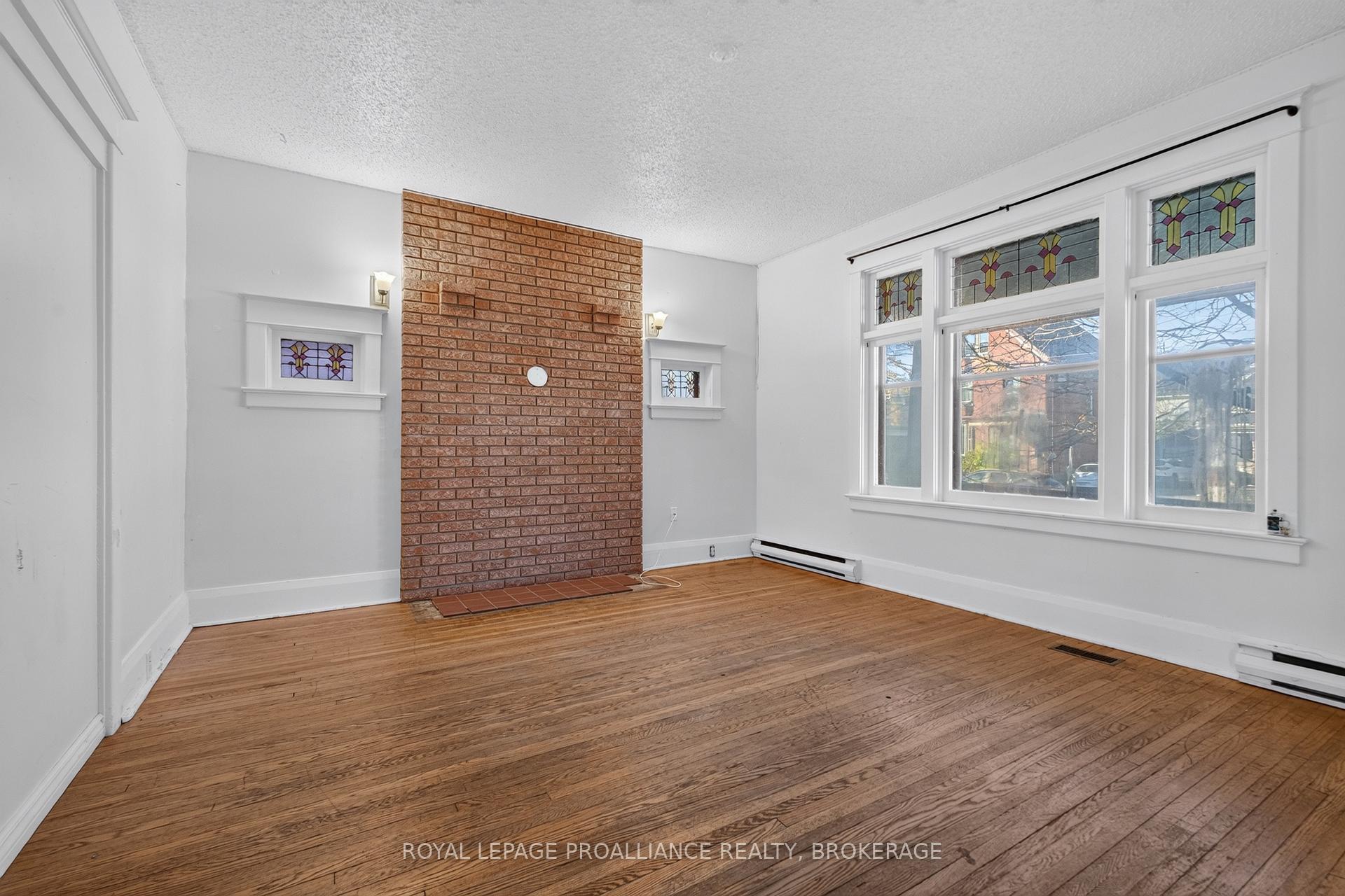 Photo 6 of 558 Brock Street, Kingston, Central City East — HOMEH