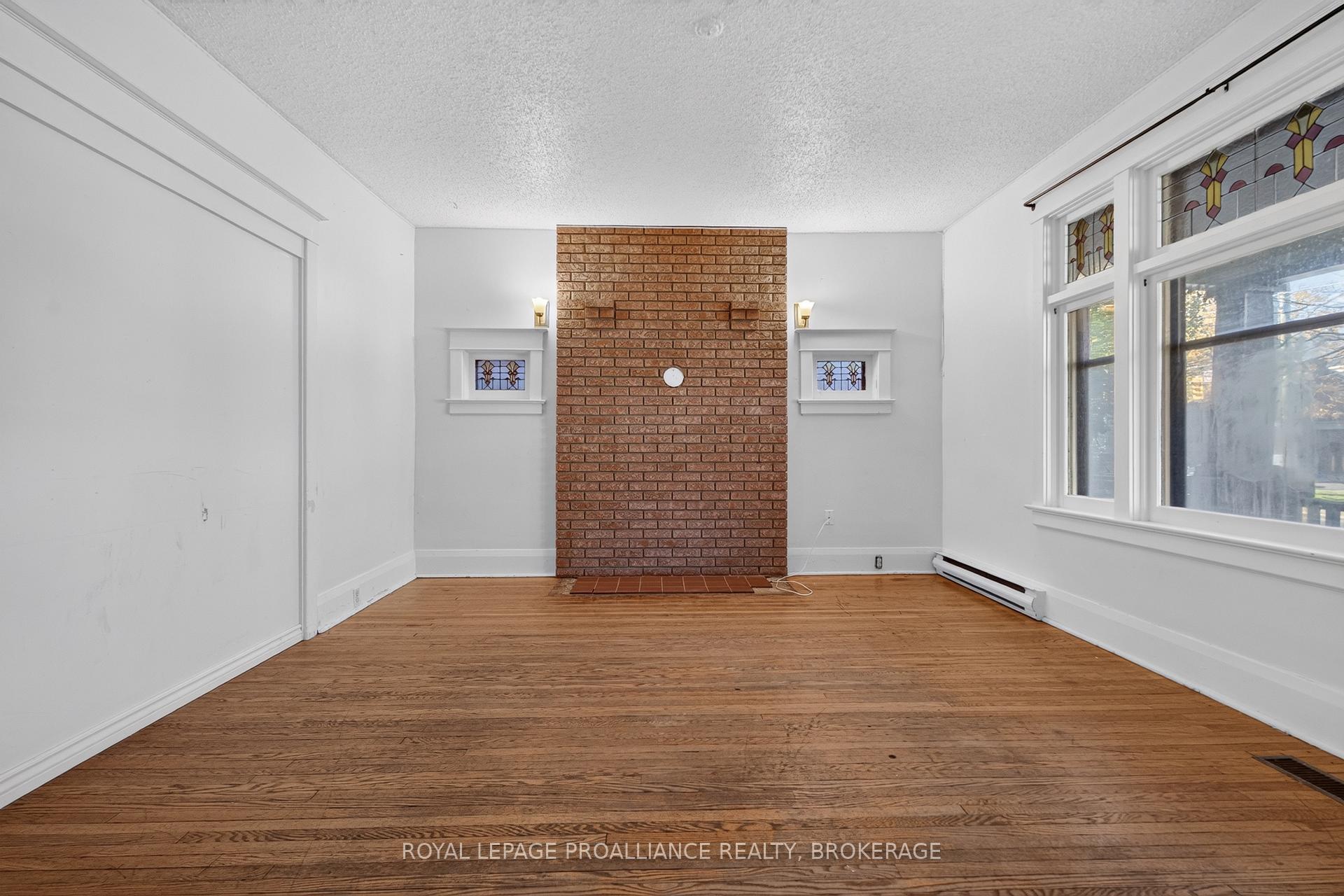 Photo 7 of 558 Brock Street, Kingston, Central City East — HOMEH