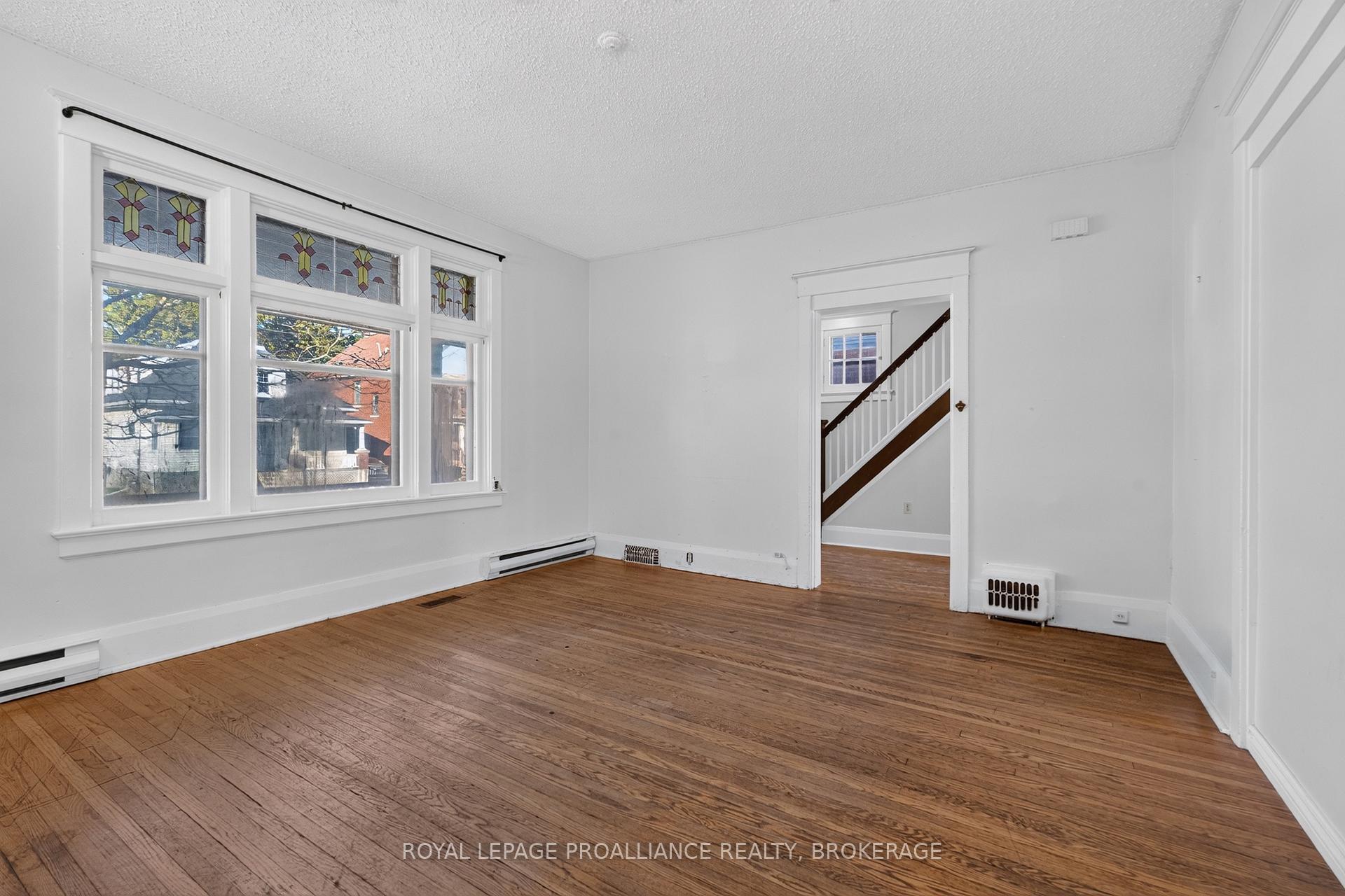 Photo 9 of 558 Brock Street, Kingston, Central City East — HOMEH