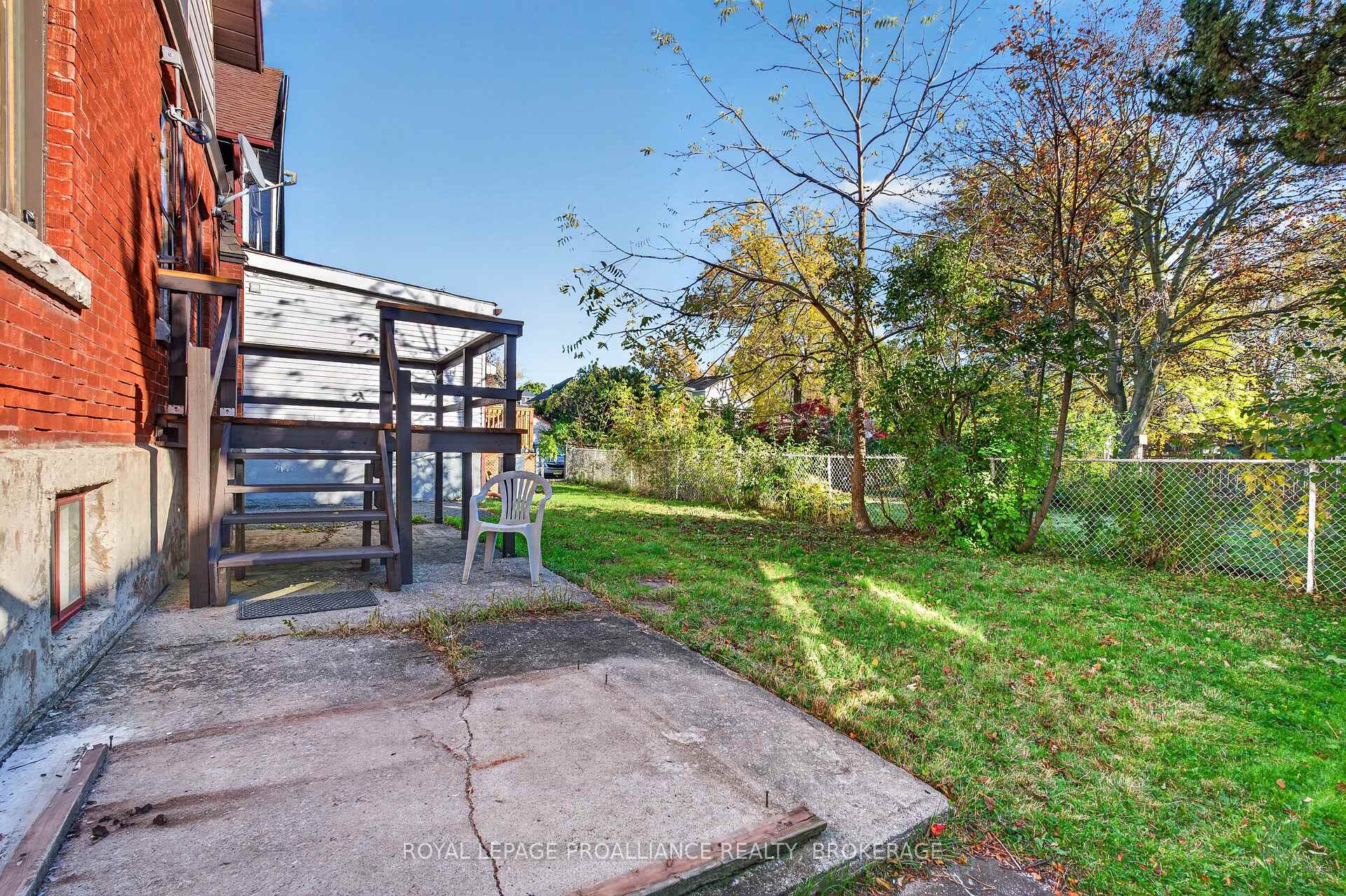 Photo 33 of 558 Brock Street, Kingston, Central City East — HOMEH