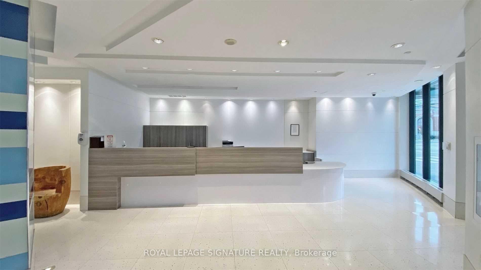 Photo 3 of Unit PH #1016, 600 Fleet Street, Toronto, Niagara — HOMEH