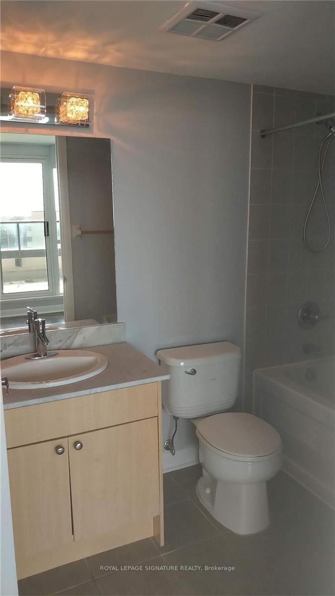 Photo 8 of Unit PH #1016, 600 Fleet Street, Toronto, Niagara — HOMEH