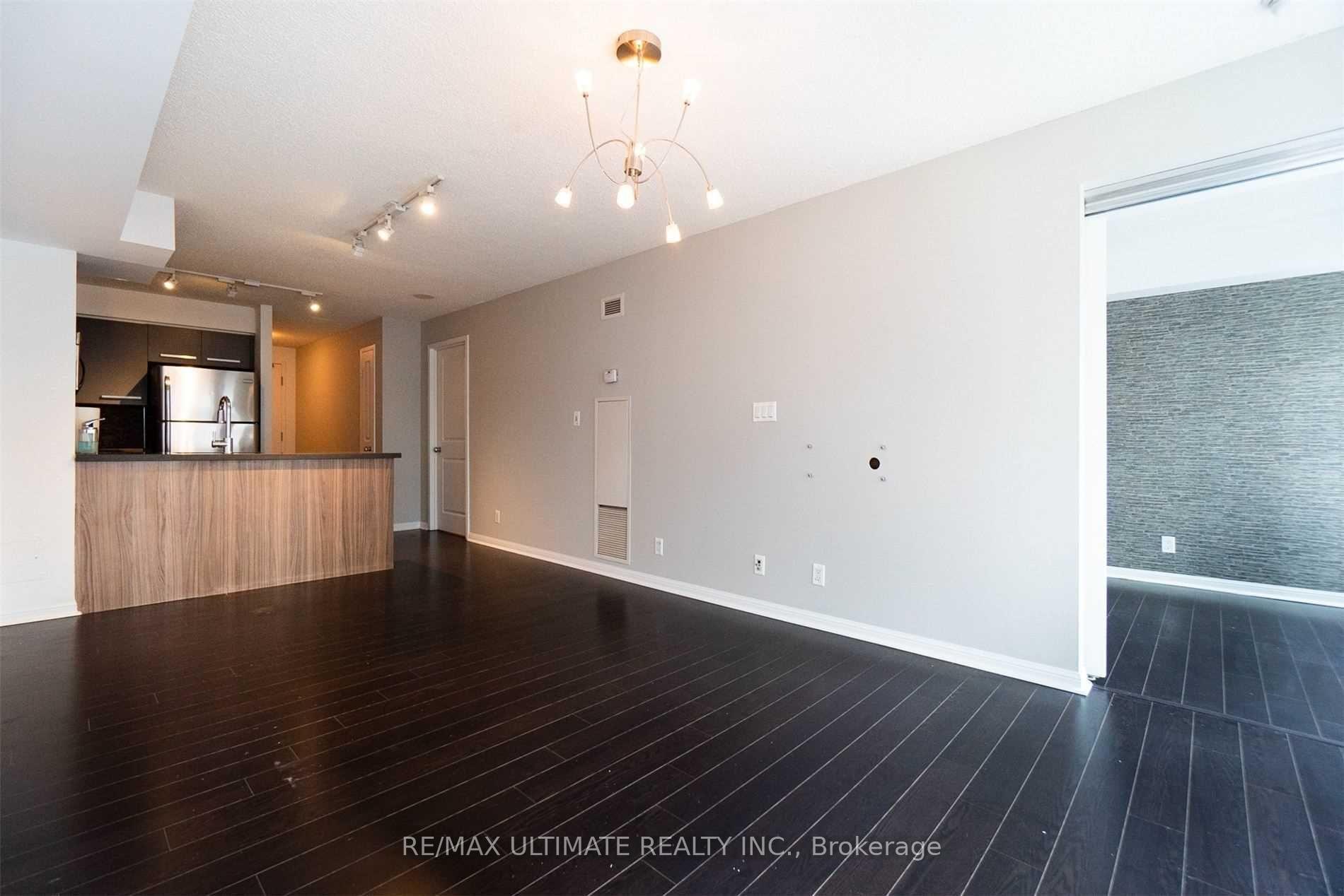 Photo 5 of Unit 401, 11 St Joseph Street, Toronto, Bay Street Corridor — HOMEH