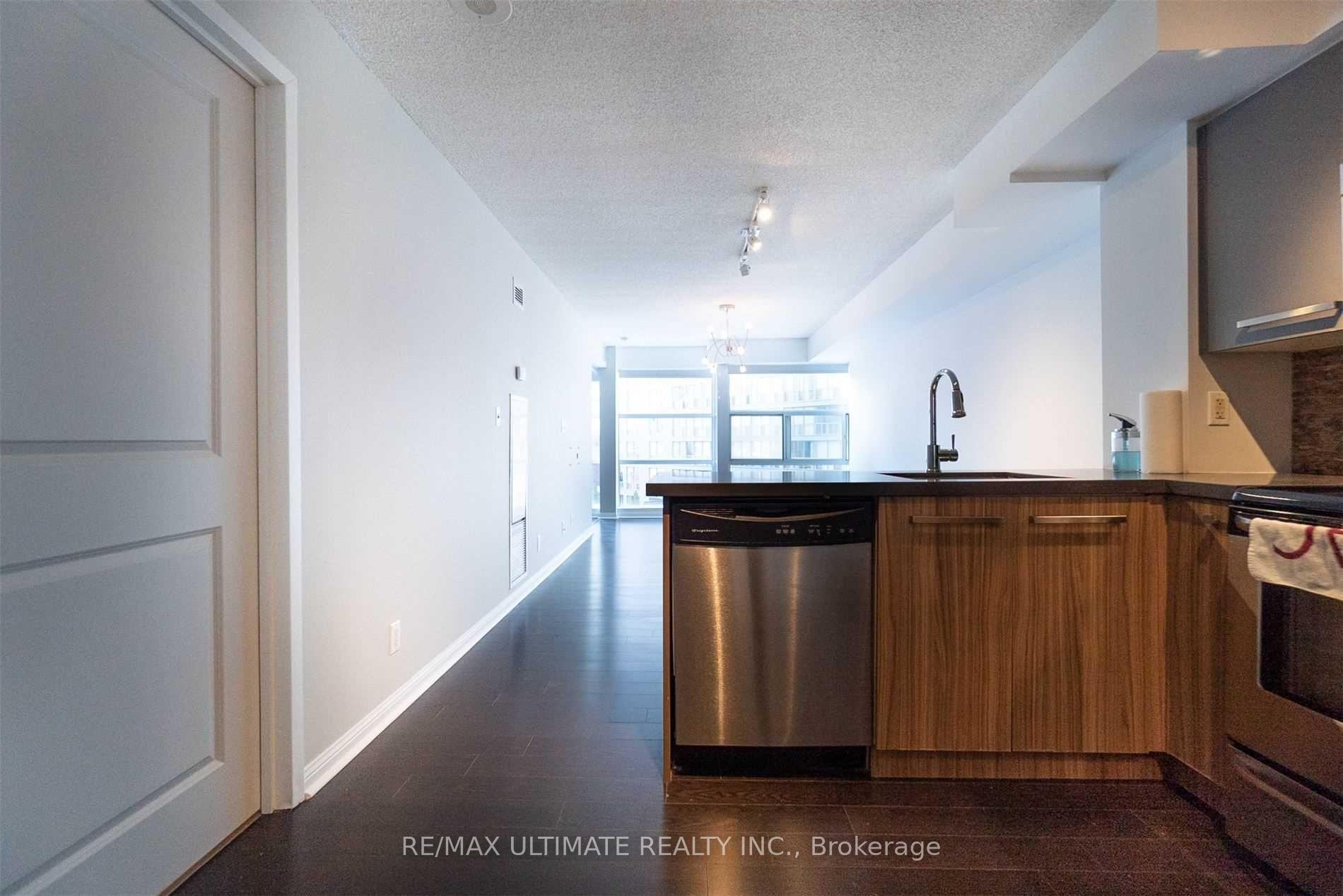 Photo 6 of Unit 401, 11 St Joseph Street, Toronto, Bay Street Corridor — HOMEH