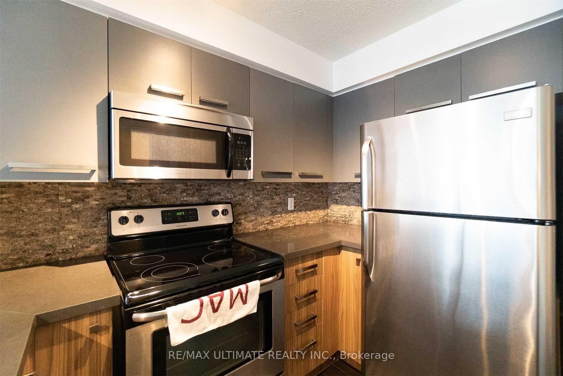 Photo 8 of Unit 401, 11 St Joseph Street, Toronto, Bay Street Corridor — HOMEH