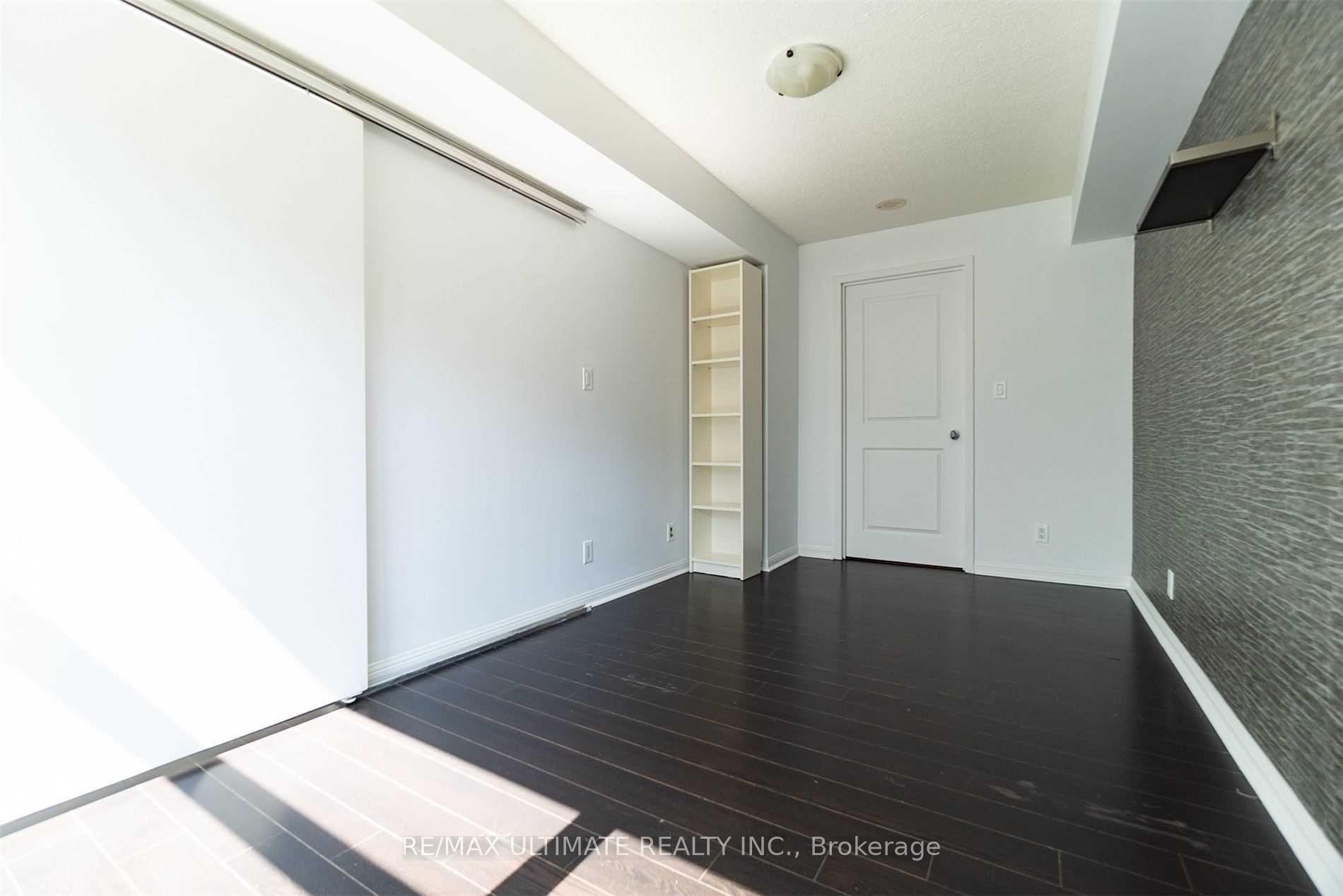 Photo 10 of Unit 401, 11 St Joseph Street, Toronto, Bay Street Corridor — HOMEH
