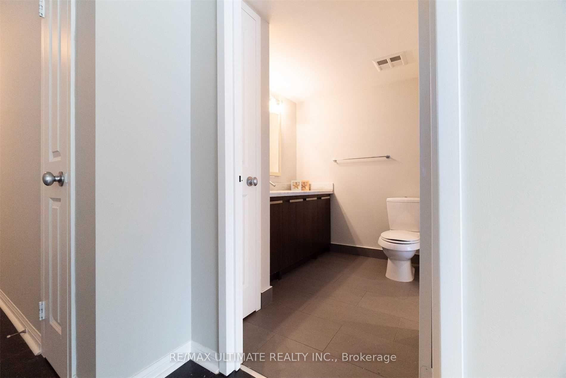 Photo 12 of Unit 401, 11 St Joseph Street, Toronto, Bay Street Corridor — HOMEH