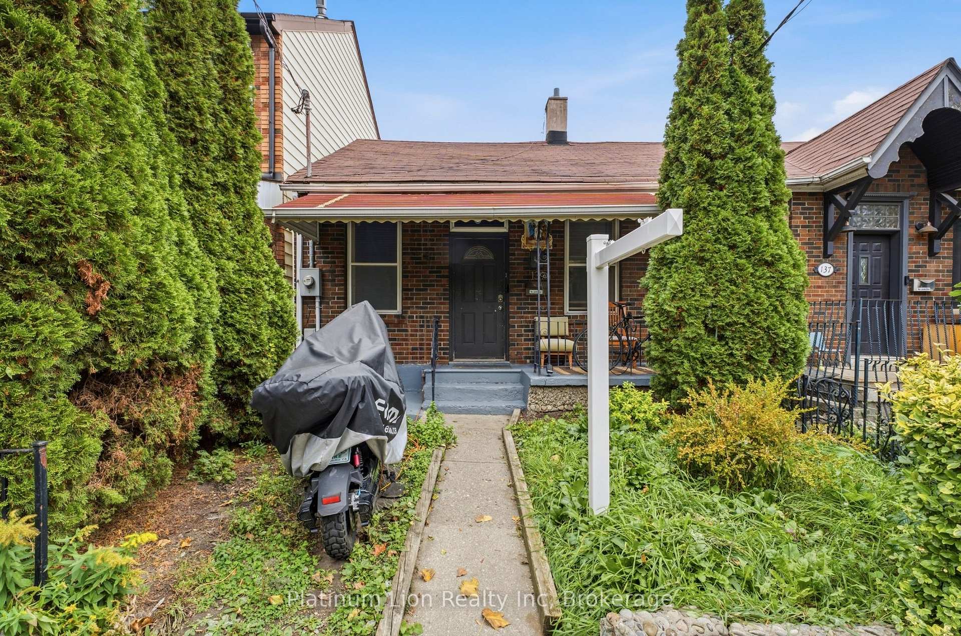 Photo 4 of 139 Euclid Avenue, Toronto, Trinity-Bellwoods — HOMEH
