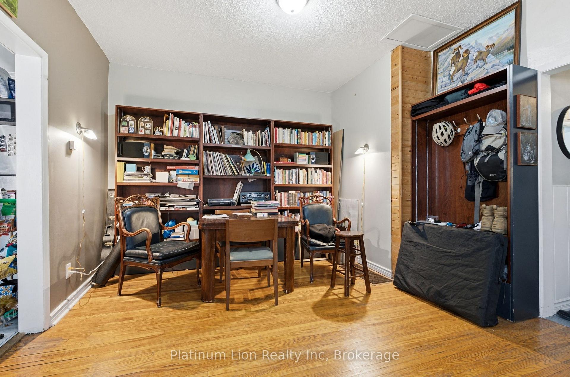 Photo 12 of 139 Euclid Avenue, Toronto, Trinity-Bellwoods — HOMEH