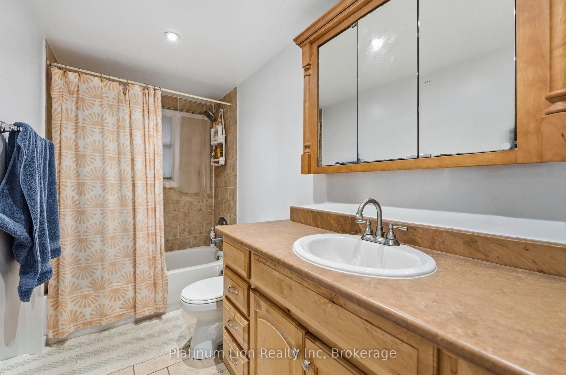 Photo 18 of 139 Euclid Avenue, Toronto, Trinity-Bellwoods — HOMEH