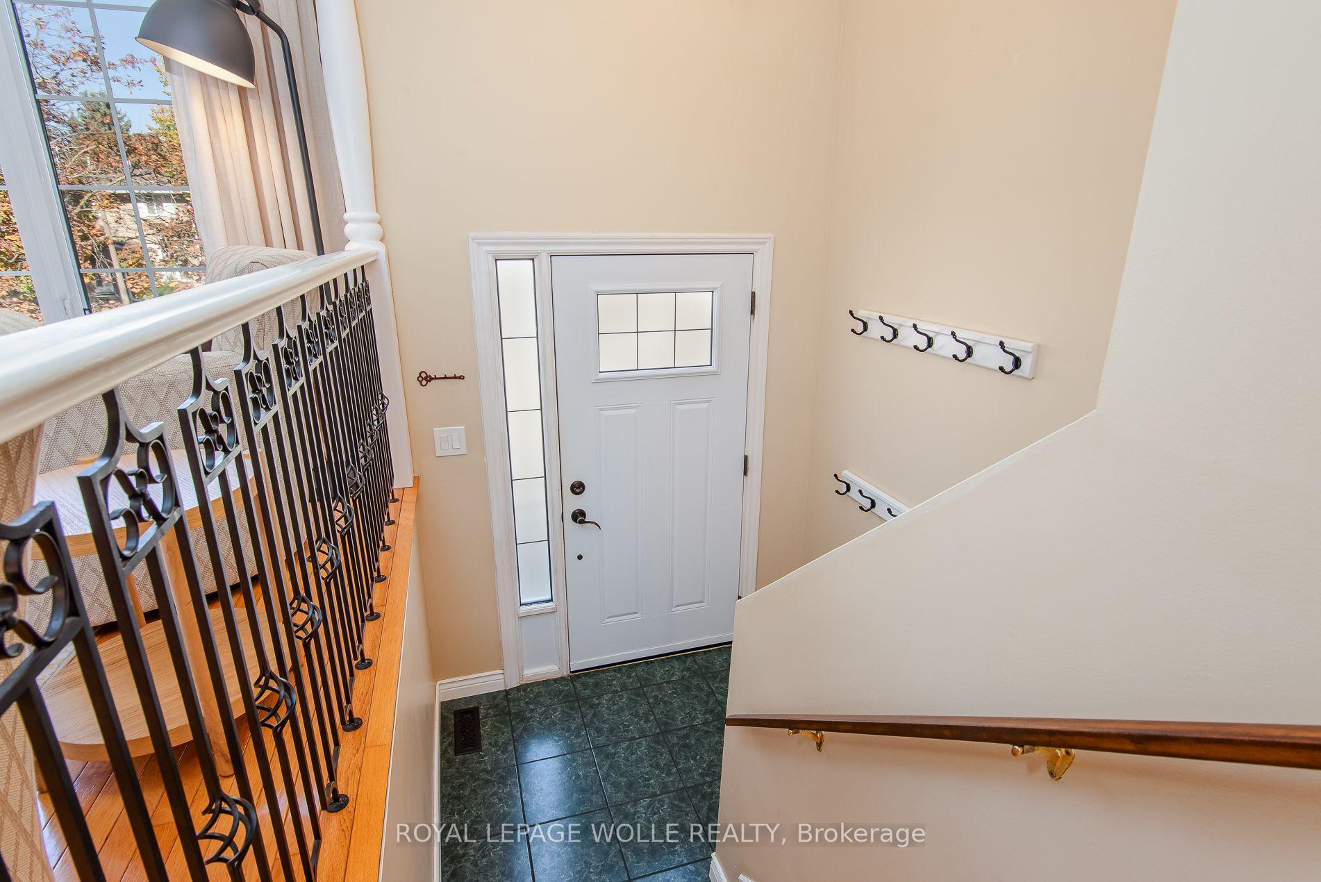 Photo 11 of 118 Wheatfield Crescent, Kitchener, Pioneer Park — HOMEH