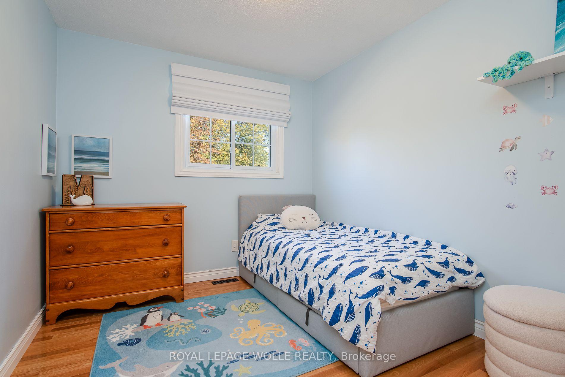Photo 25 of 118 Wheatfield Crescent, Kitchener, Pioneer Park — HOMEH