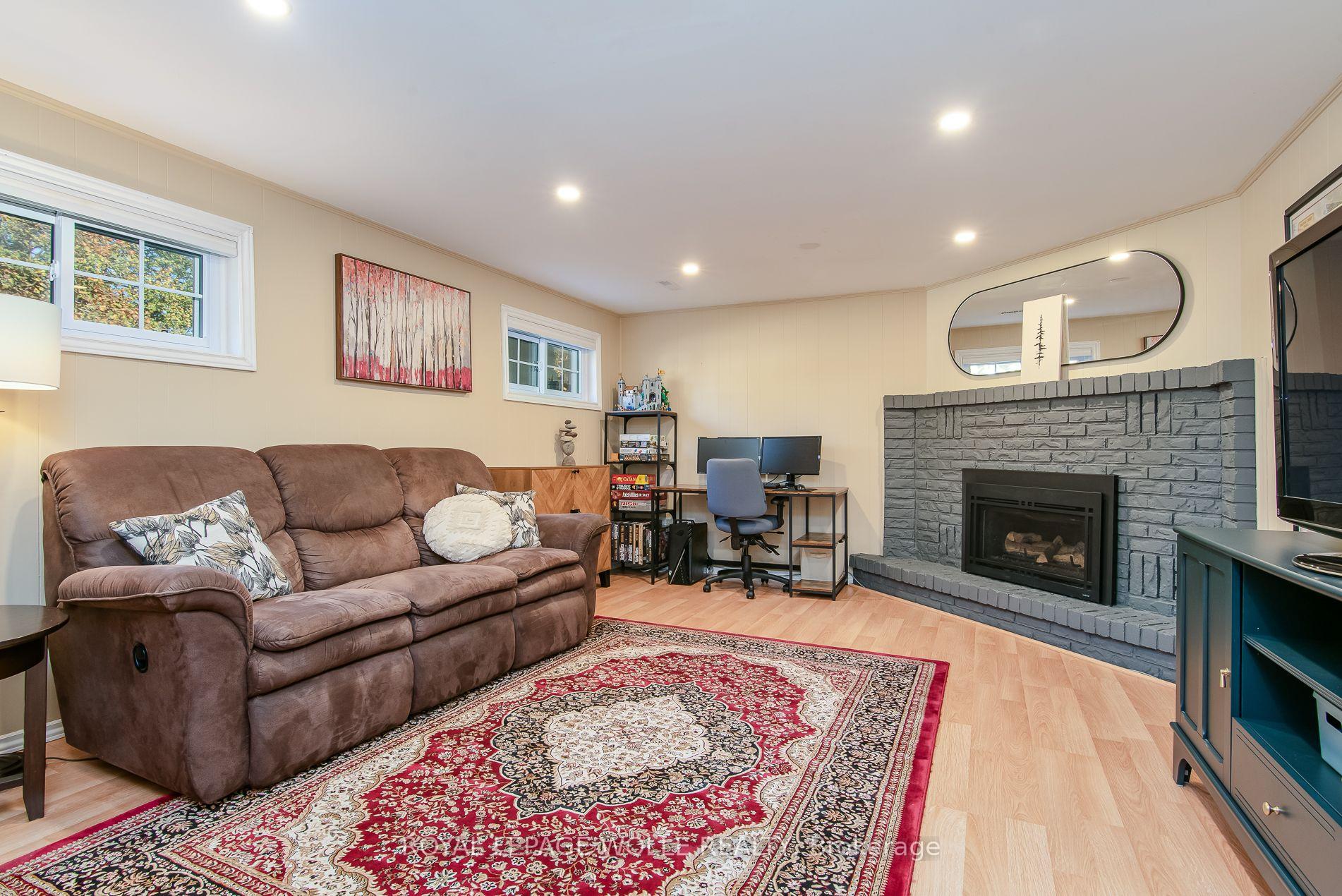 Photo 30 of 118 Wheatfield Crescent, Kitchener, Pioneer Park — HOMEH