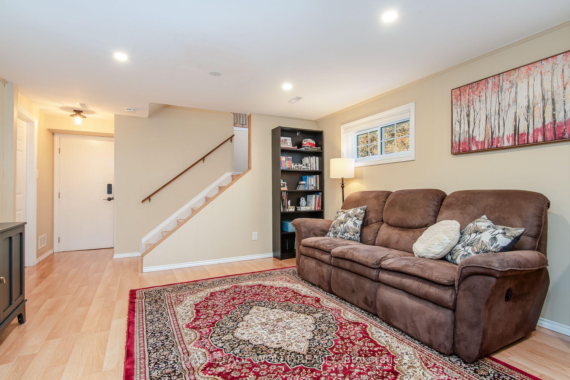 Photo 34 of 118 Wheatfield Crescent, Kitchener, Pioneer Park — HOMEH