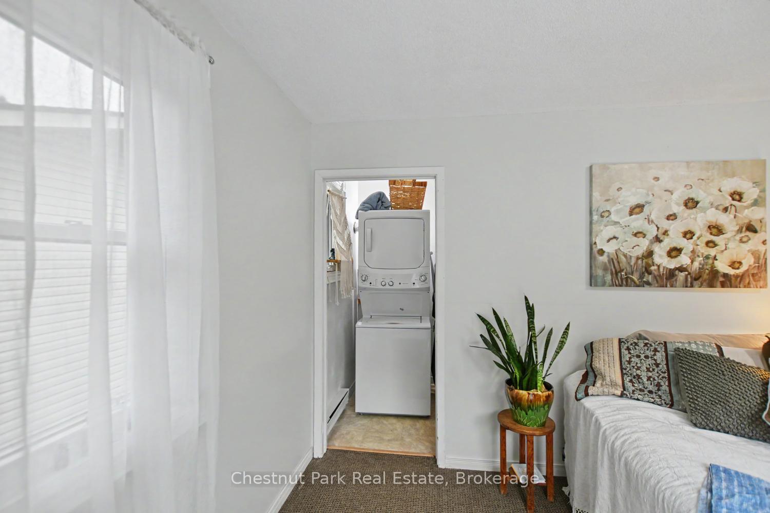 Photo 18 of 491 Minnesota Street, Collingwood — HOMEH