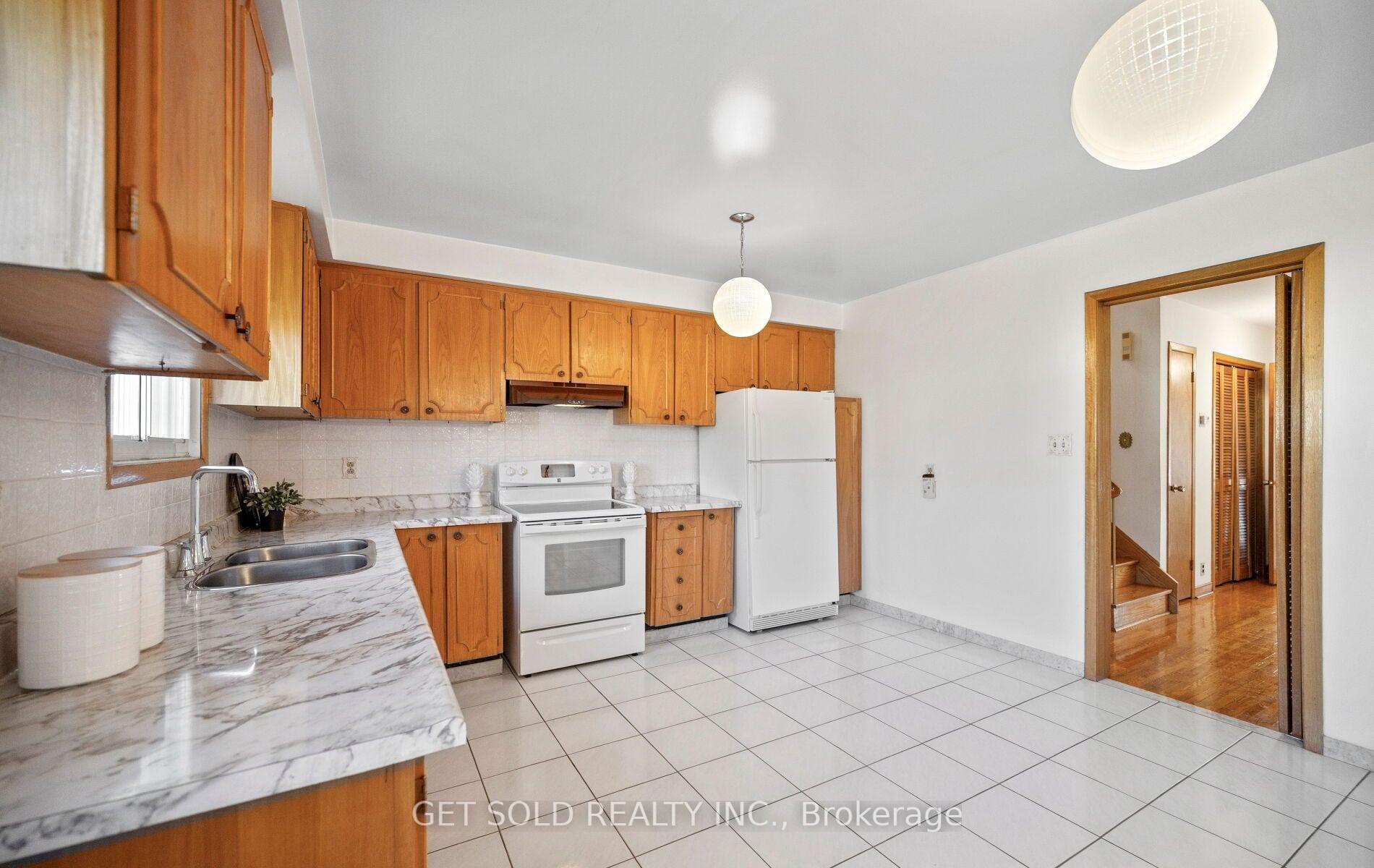 Photo 11 of 6 Marcel Road, Etobicoke, Rexdale-Kipling — HOMEH