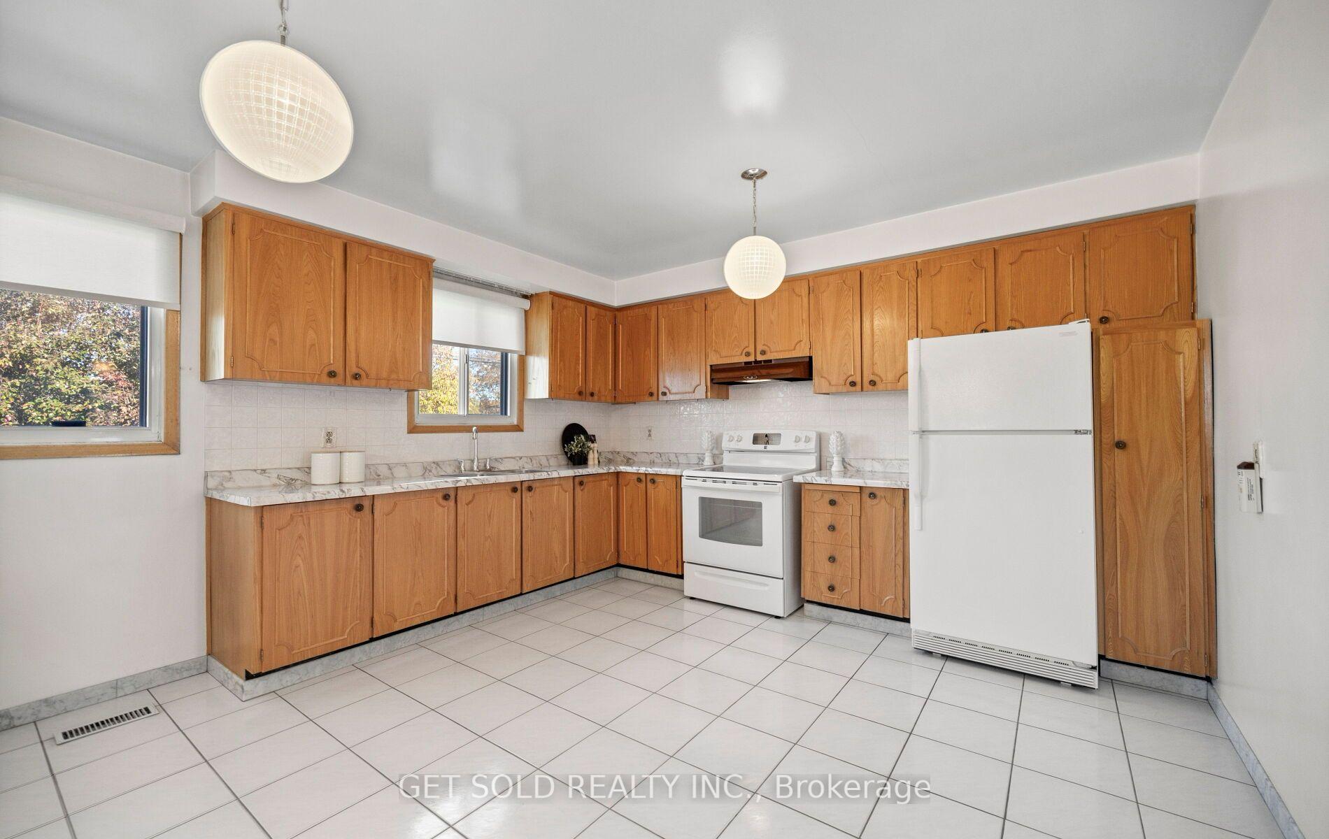 Photo 12 of 6 Marcel Road, Etobicoke, Rexdale-Kipling — HOMEH