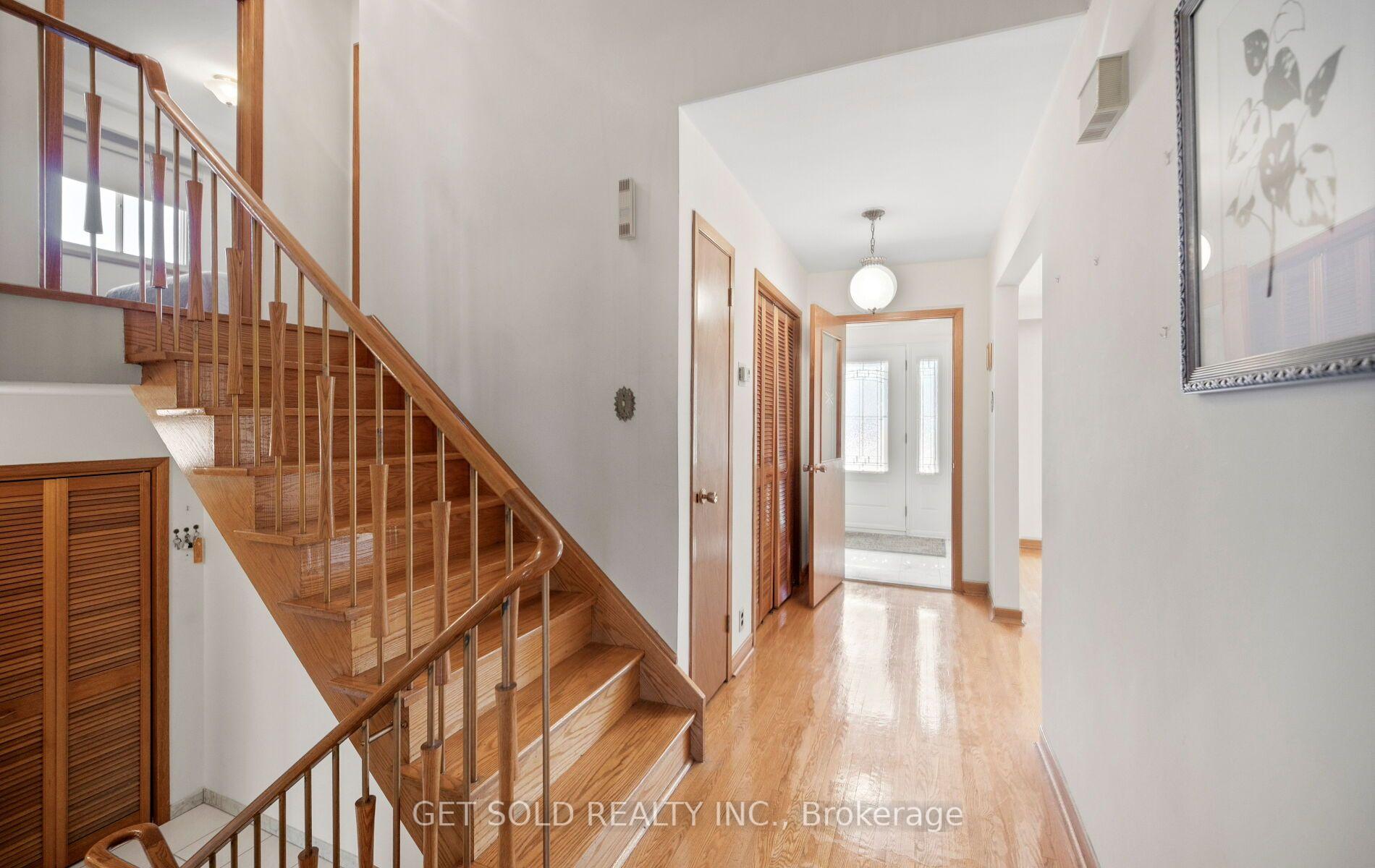 Photo 13 of 6 Marcel Road, Etobicoke, Rexdale-Kipling — HOMEH