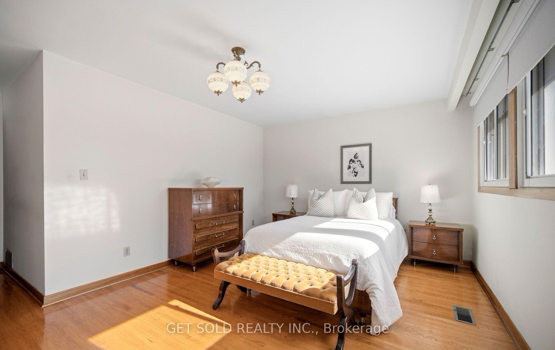 Photo 14 of 6 Marcel Road, Etobicoke, Rexdale-Kipling — HOMEH