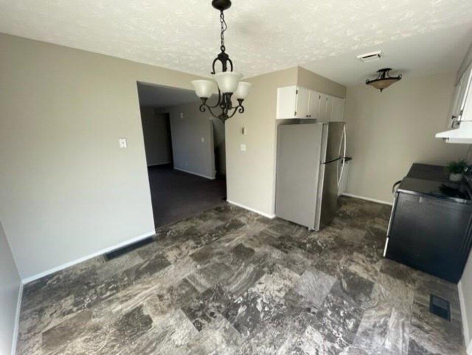 Photo 7 of 11 Forest Place, Elliot Lake — HOMEH