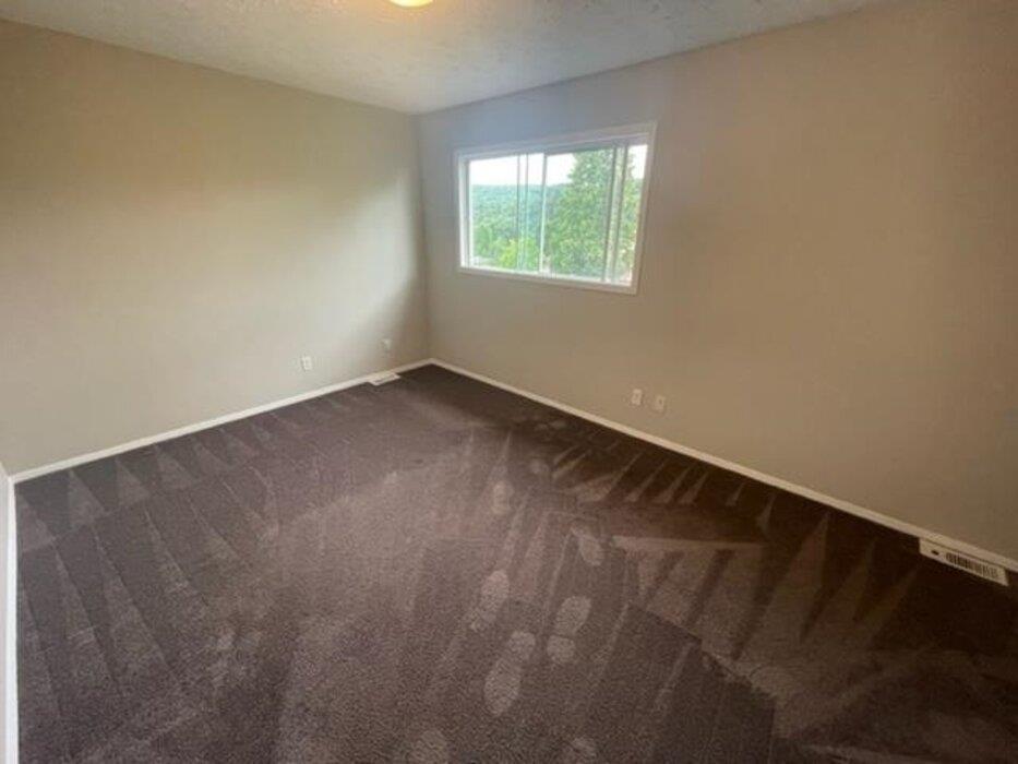 Photo 12 of 11 Forest Place, Elliot Lake — HOMEH