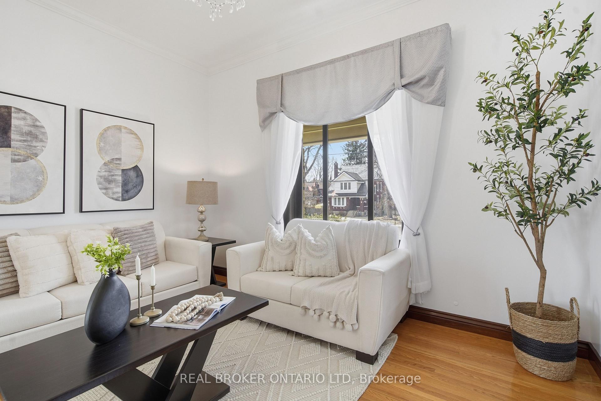 Photo 6 of 908 William Street, London, East B — HOMEH