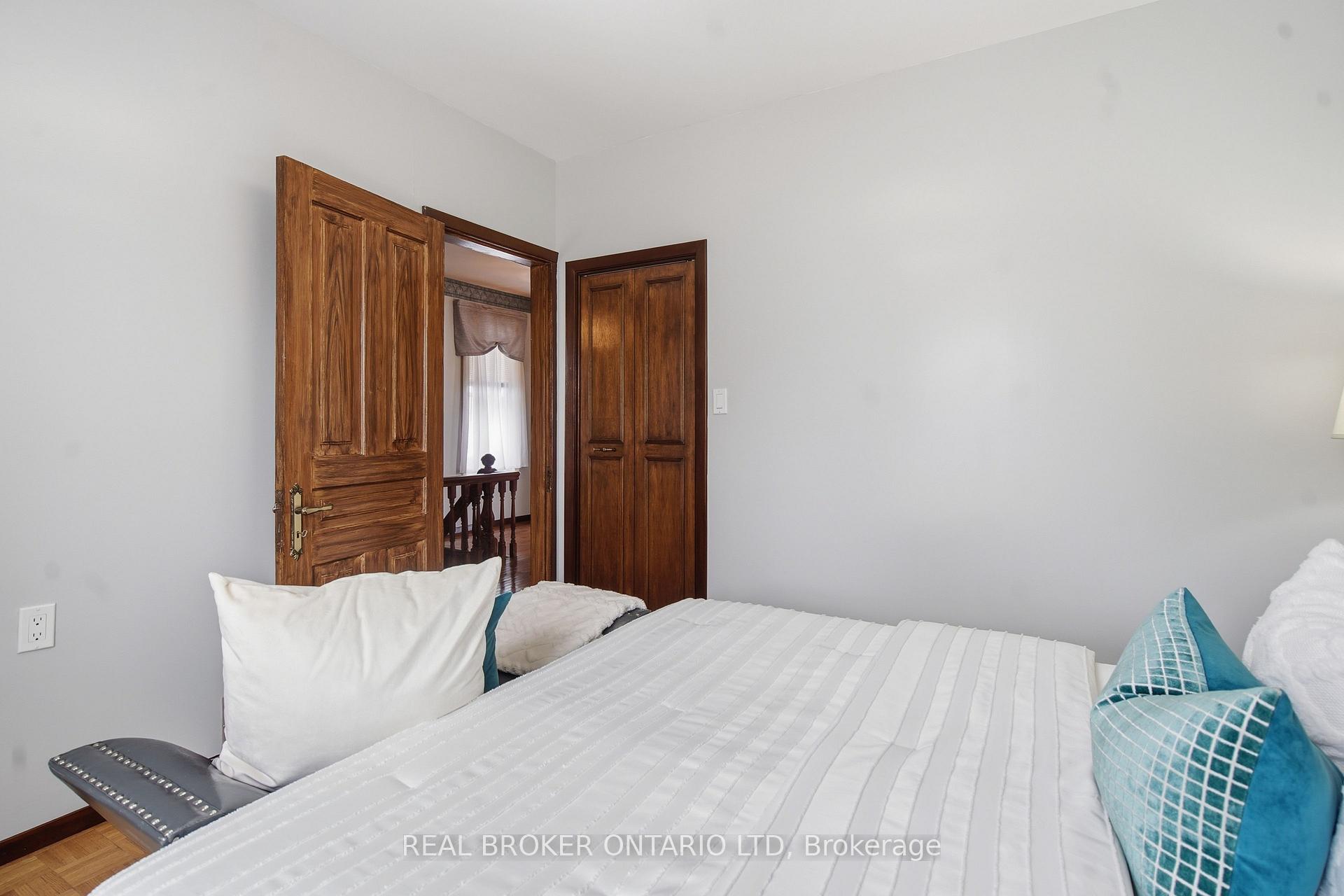 Photo 18 of 908 William Street, London, East B — HOMEH
