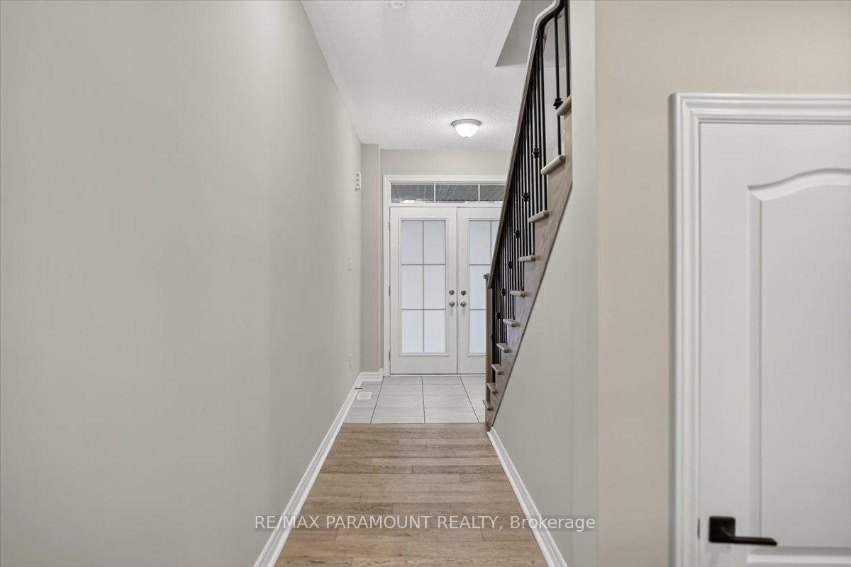 Photo 5 of 61 Tracey Lane E, Collingwood — HOMEH