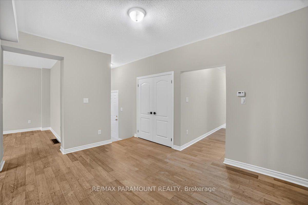 Photo 6 of 61 Tracey Lane E, Collingwood — HOMEH